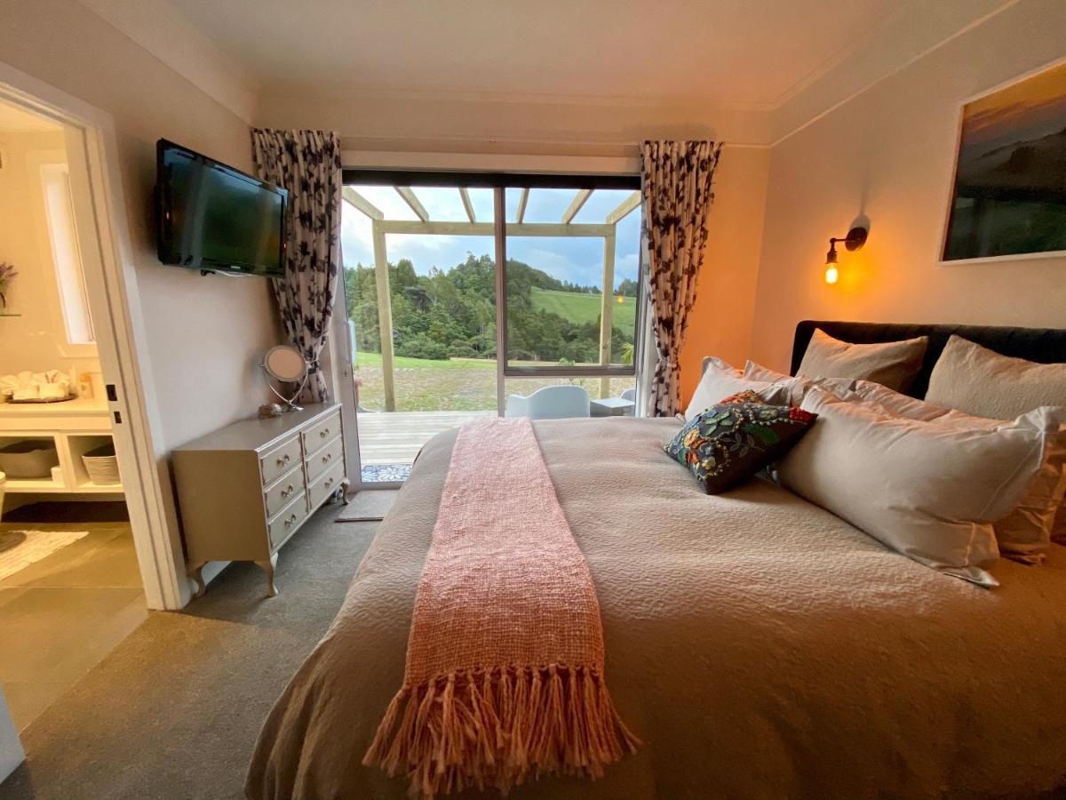 Kauri Glen Bnb Te Arai Exteriör bild