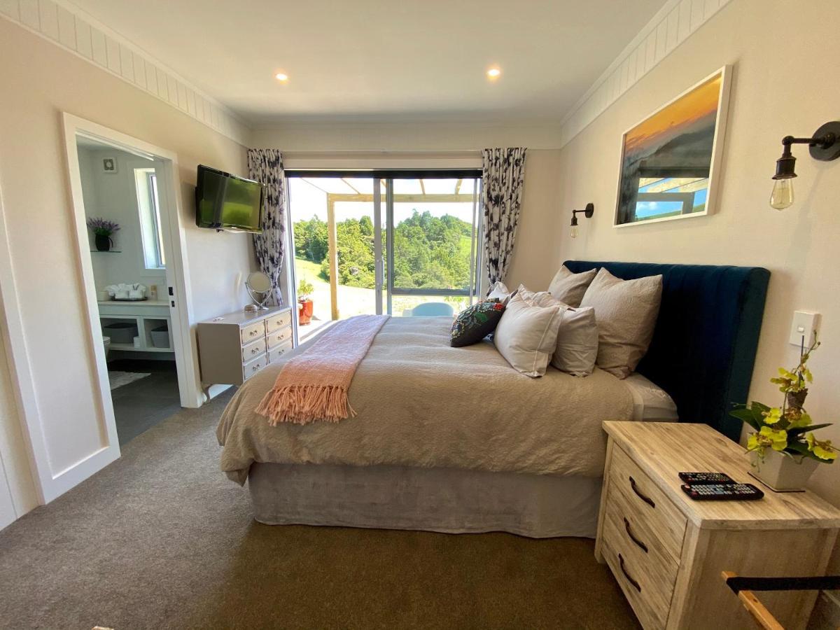 Kauri Glen Bnb Te Arai Exteriör bild